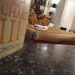 Richard III - Pub With Rooms